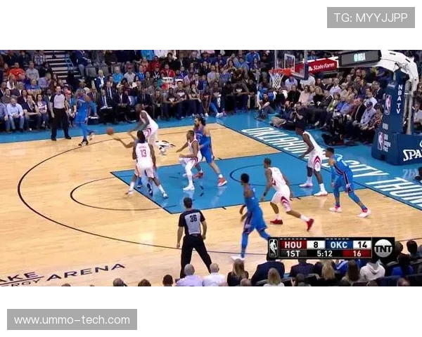 史密斯外线手感爆棚借助队友掩护精准三分助球队占得先机