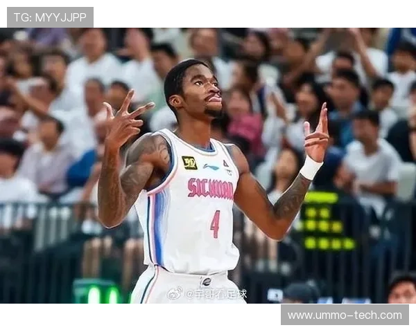 广东宏远新援奎因与麦考尔已顺利抵达球队酒店开启新征程